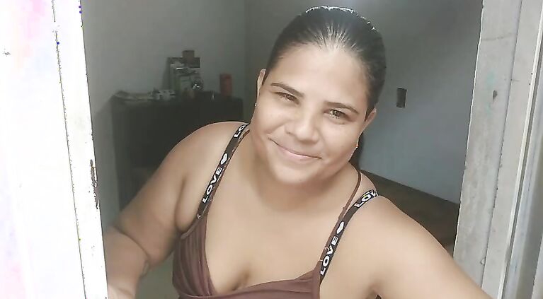 Rich chubby Latina gave her a good blowjob and ended up giving me a good fuck